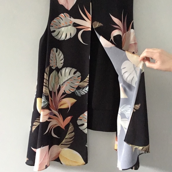 *LIKE NEW* Melanie Lyne Palm Print Sleeveless High-Low Blouse Size 8 - Picture 8 of 11